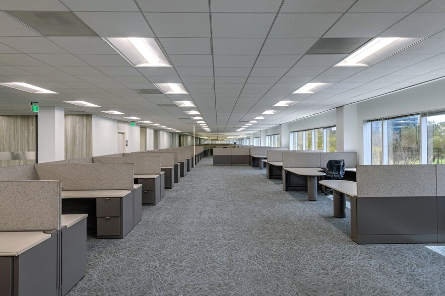More Photos Of 1330 Enclave Pky, Houston Office For Sale