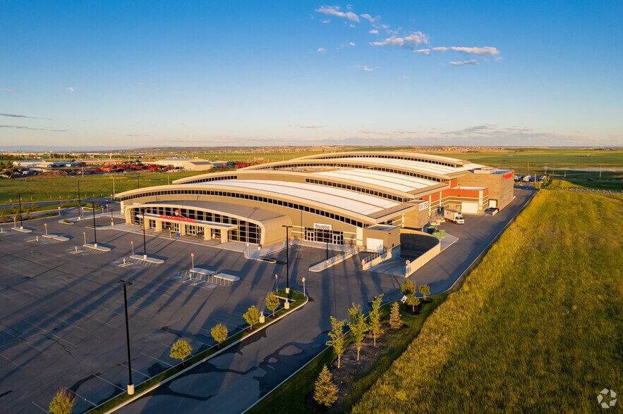 More Photos Of 260300 Writing Creek Cres, Balzac Storefront Retail Office For Sale