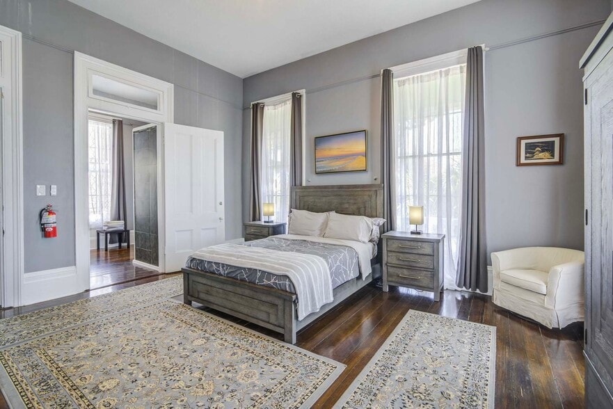 More Photos Of 1502 Market St, Galveston Hospitality For Sale