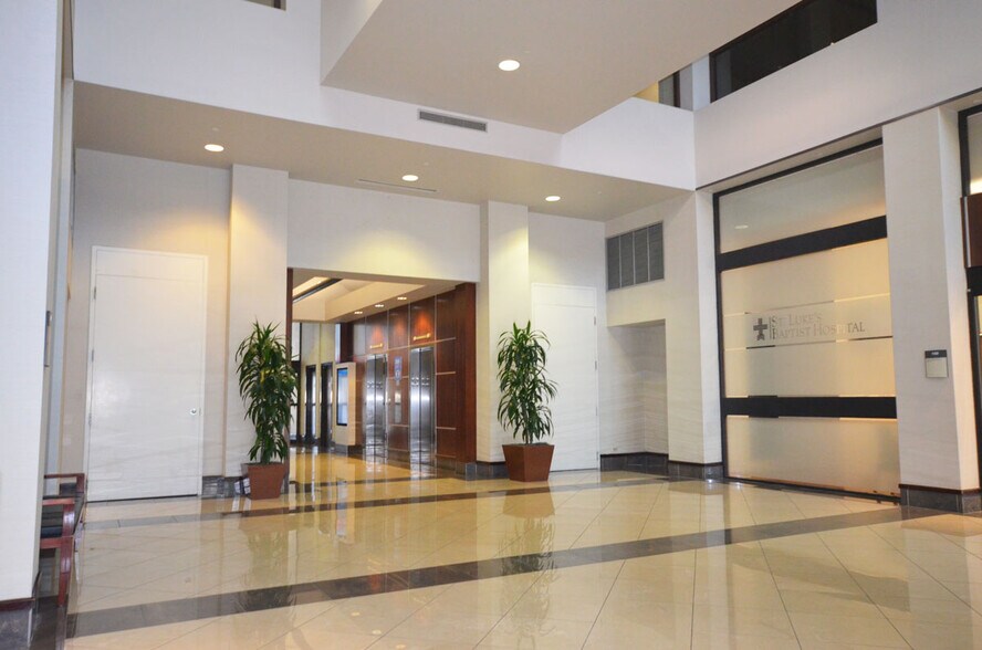 More Photos Of 7940 Floyd Curl Dr, San Antonio Medical For Lease