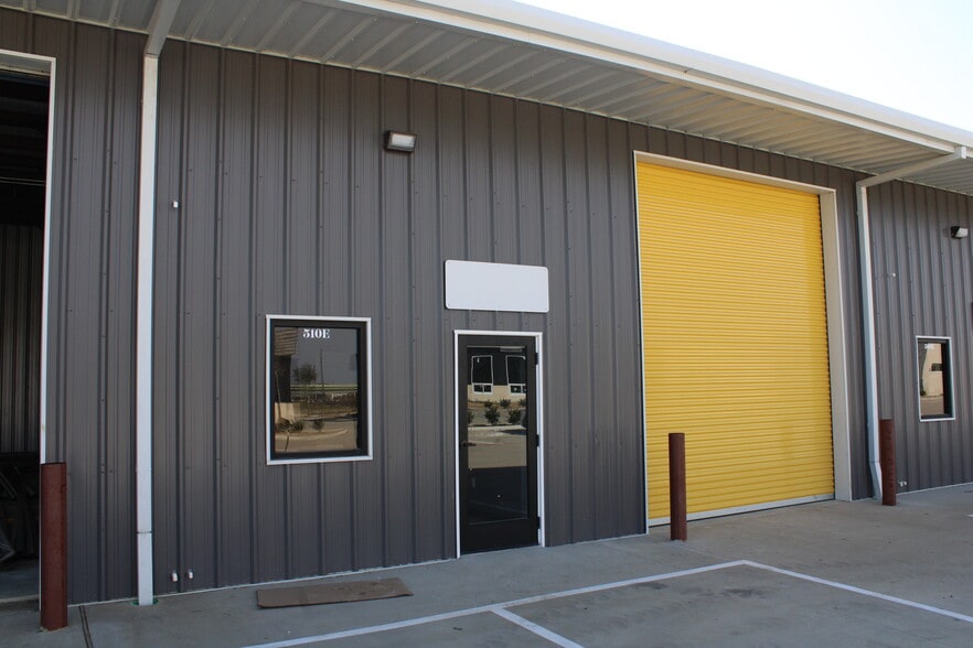 More Photos Of 8830 FM 3180, Baytown Unknown For Lease