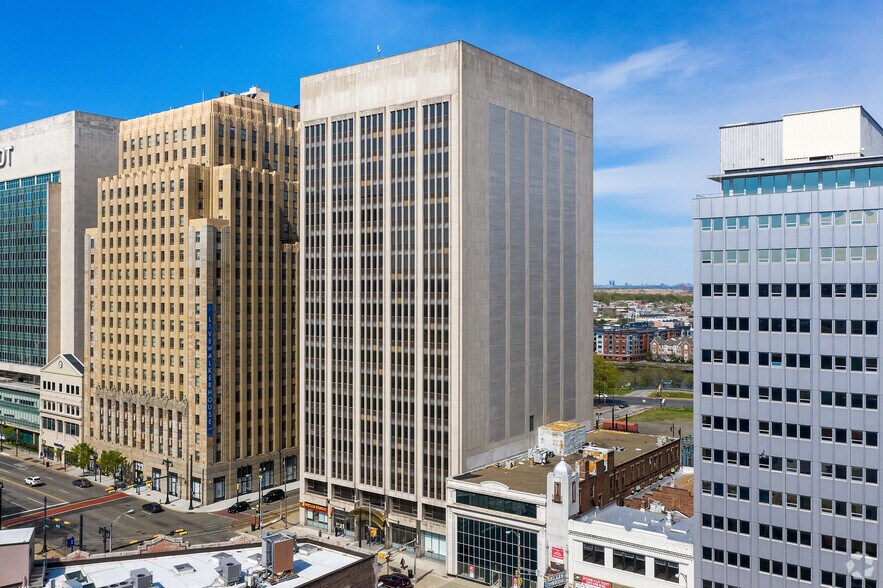 More Photos Of 550 Broad St, Newark Loft Creative Space For Lease