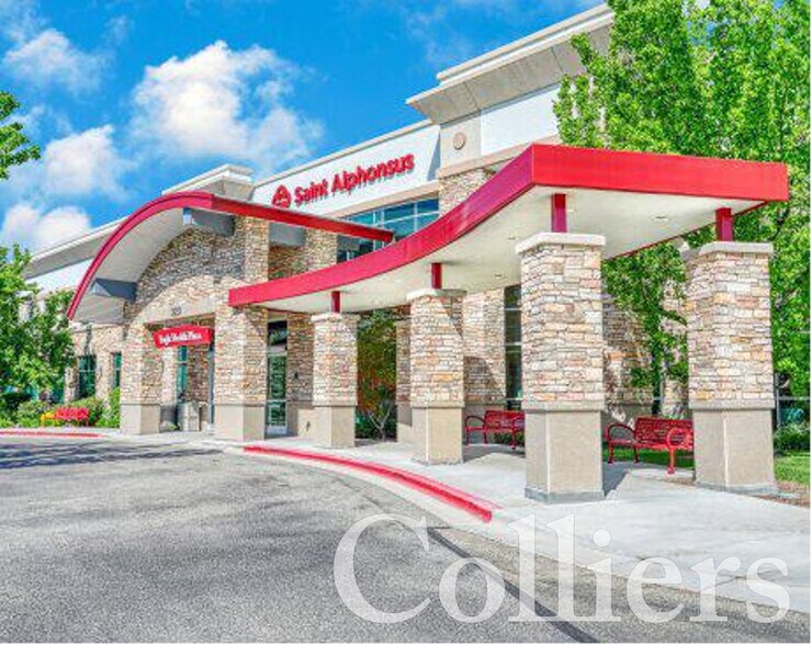 More Photos Of 323 E Riverside Dr, Eagle Medical For Lease