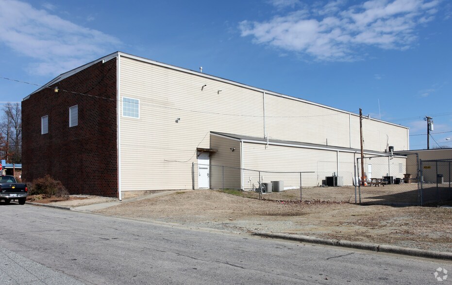 More Photos Of 2100 E Wendover Ave, Greensboro Warehouse For Sale