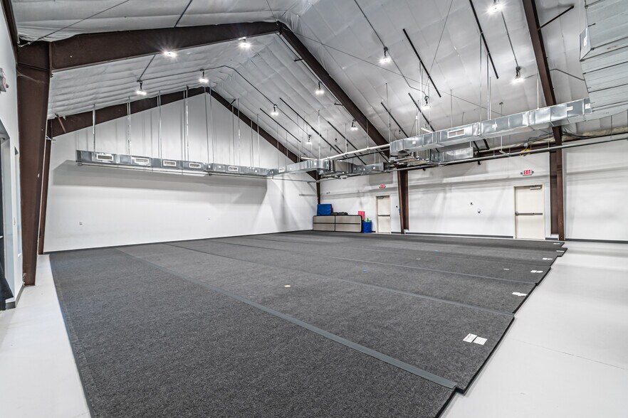 More Photos Of 1210 A St, Waller Medical For Lease