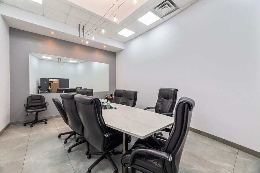 More Photos Of 12419 Metropolitan Ave, Kew Gardens General Retail For Lease