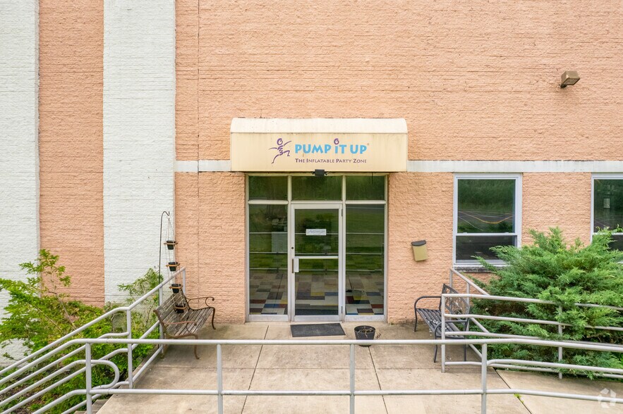 More Photos Of 94 County Line Rd, Colmar Warehouse For Sale