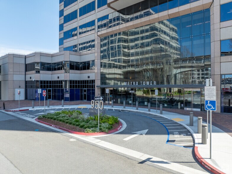 More Photos Of 950 Tower Ln, Foster City Office For Lease