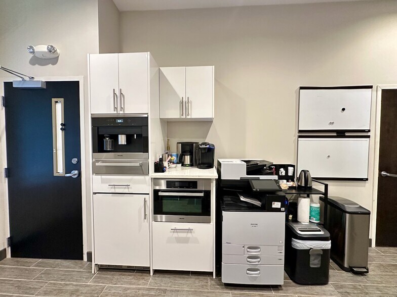 More Photos Of 15 E Martin St, Raleigh Storefront Retail Residential For Sale