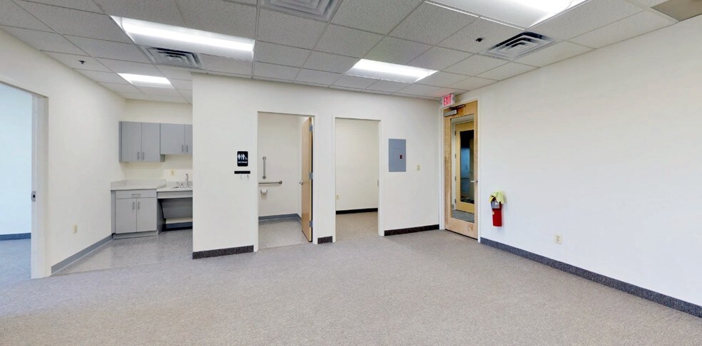 More Photos Of 450 Amwell Rd, Hillsborough Storefront Retail Office For Lease