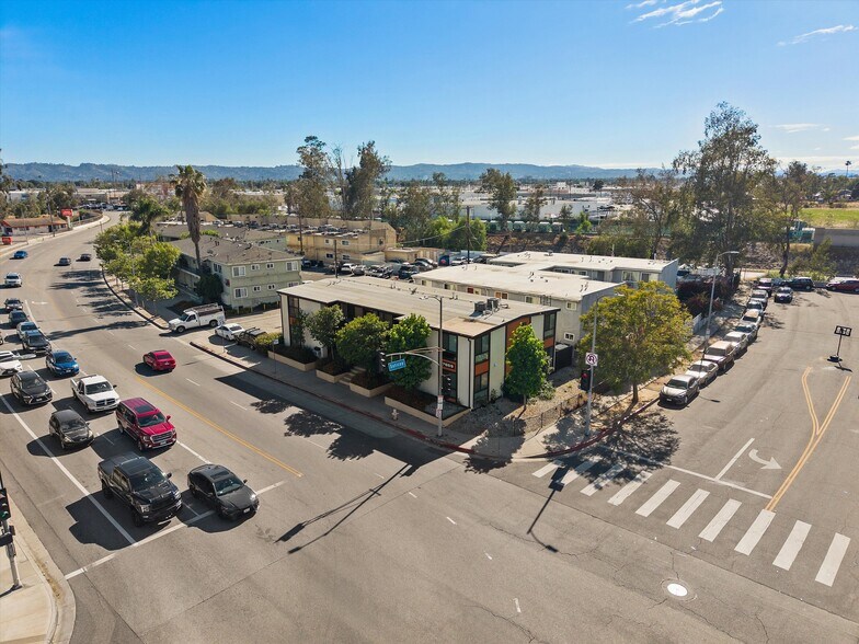 More Photos Of 7559 Whitsett Ave, North Hollywood Apartments For Sale