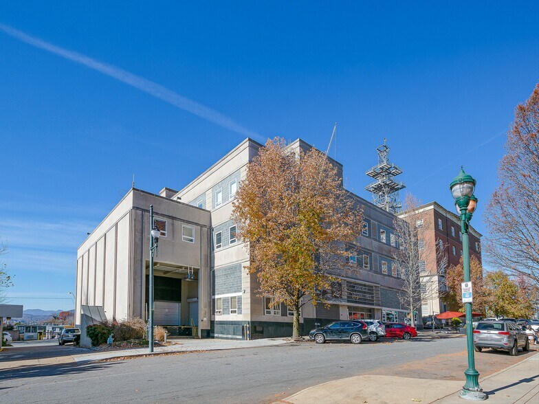 More Photos Of 14 O'Henry Ave, Asheville Loft Creative Space For Lease