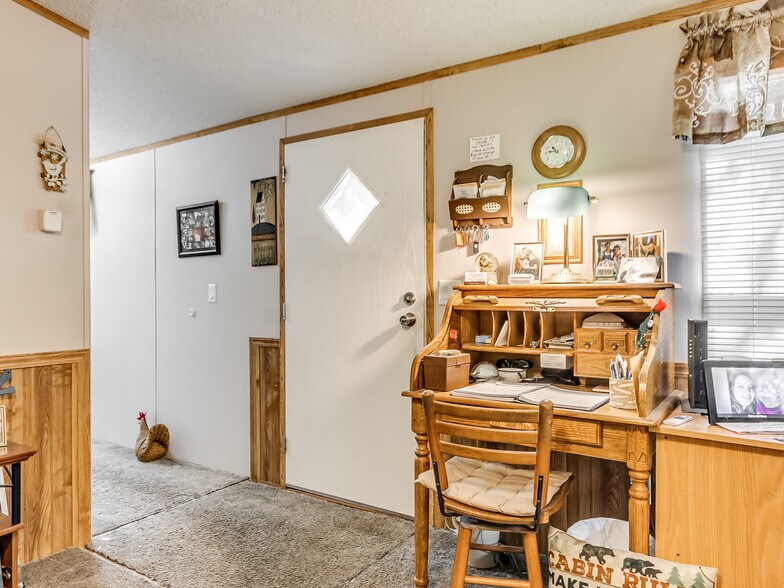 More Photos Of 20843 W Cookson Bend Rd, Cookson Hotel For Sale