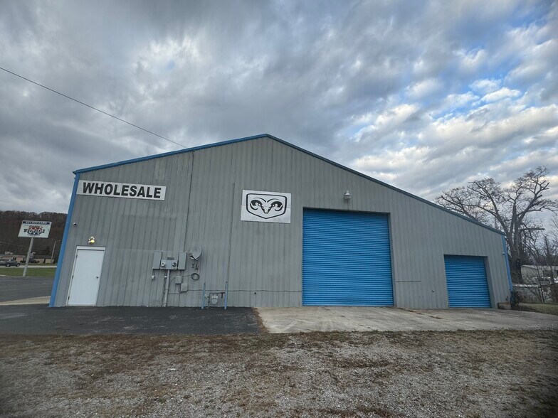 More Photos Of 2229 Bradford Hicks Dr, Livingston Auto Dealership For Sale