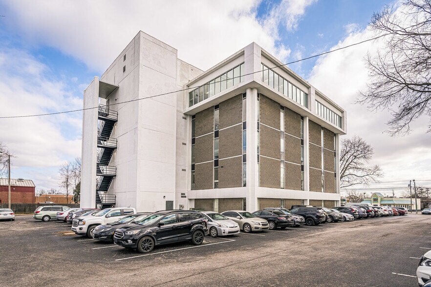 More Photos Of 3934 Dixie Hwy, Louisville Office For Lease