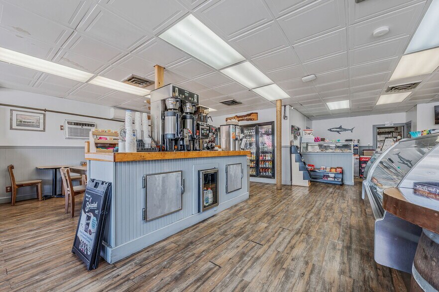 More Photos Of 504 Fire Island Ave, Babylon Flex For Sale