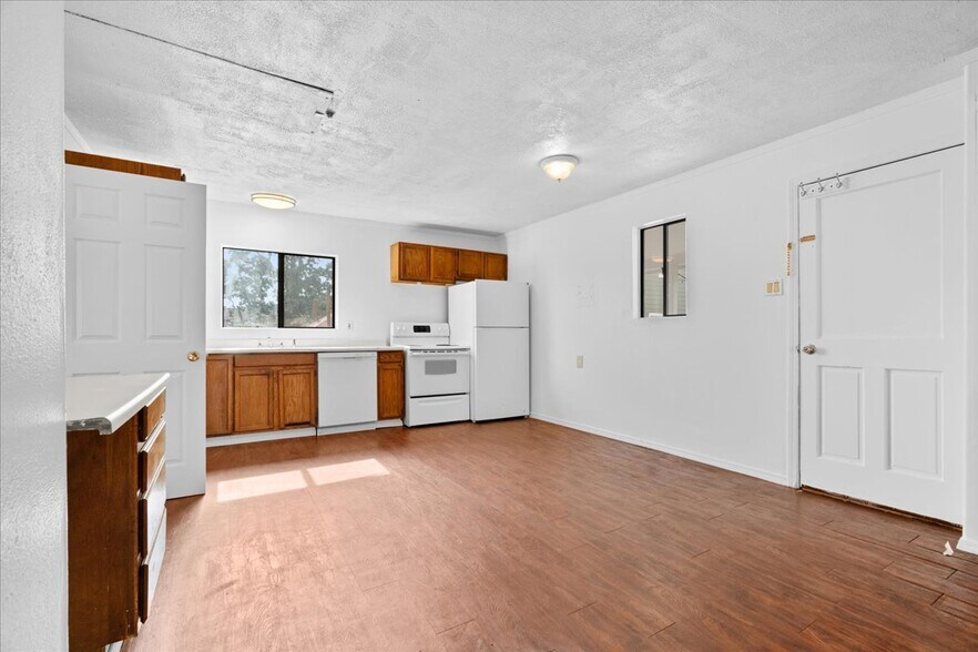 More Photos Of 1070 Deer Island Rd, Saint Helens Multifamily For Sale
