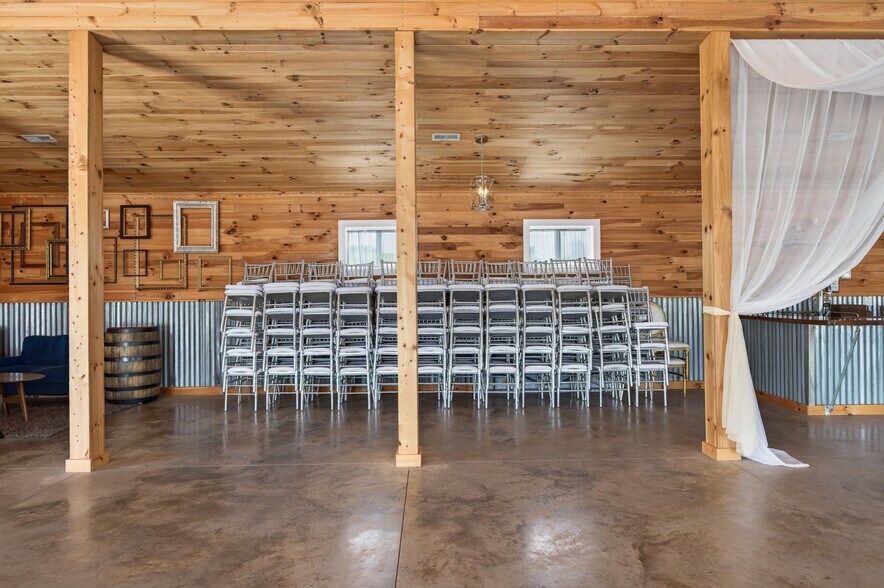 More Photos Of 639 Wagon Wheel Rd, Elk Creek Lodge Meeting Hall For Sale