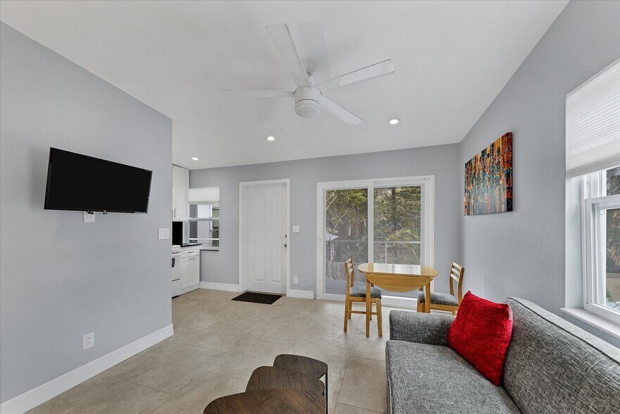 More Photos Of 1236 13th St, Sarasota Apartments For Sale