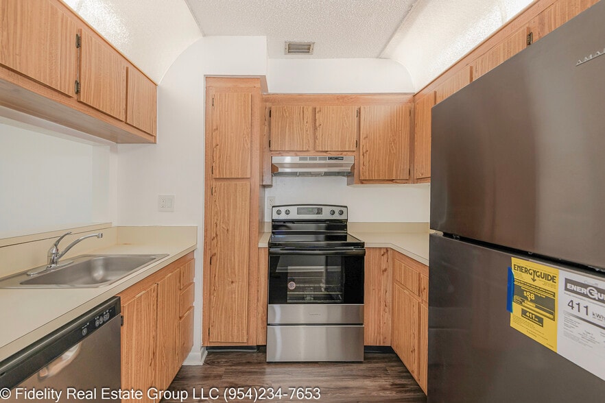 More Photos Of 11430-11442 NW 45th St, Coral Springs Apartments For Sale
