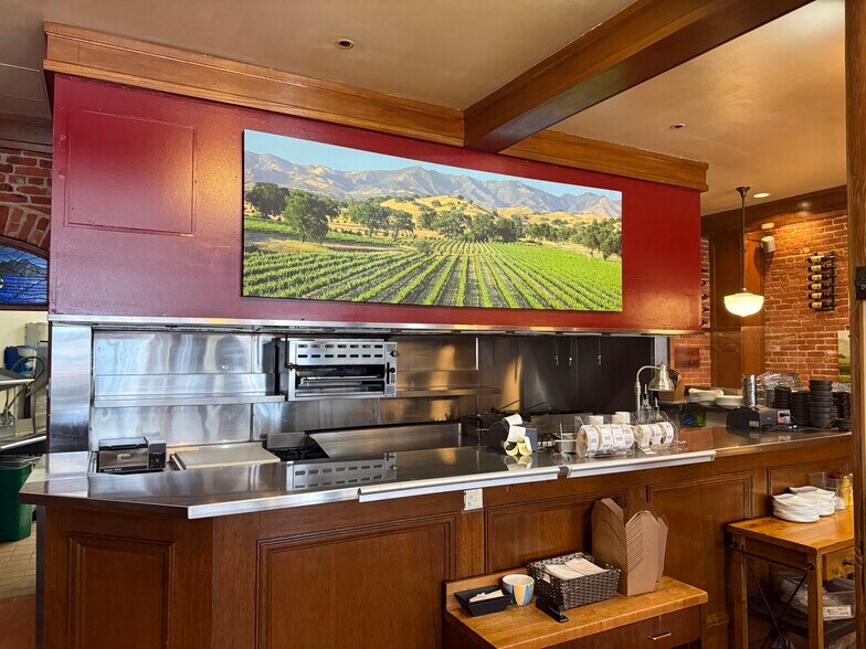 More Photos Of 670 Bridgeway, Sausalito Restaurant For Sale