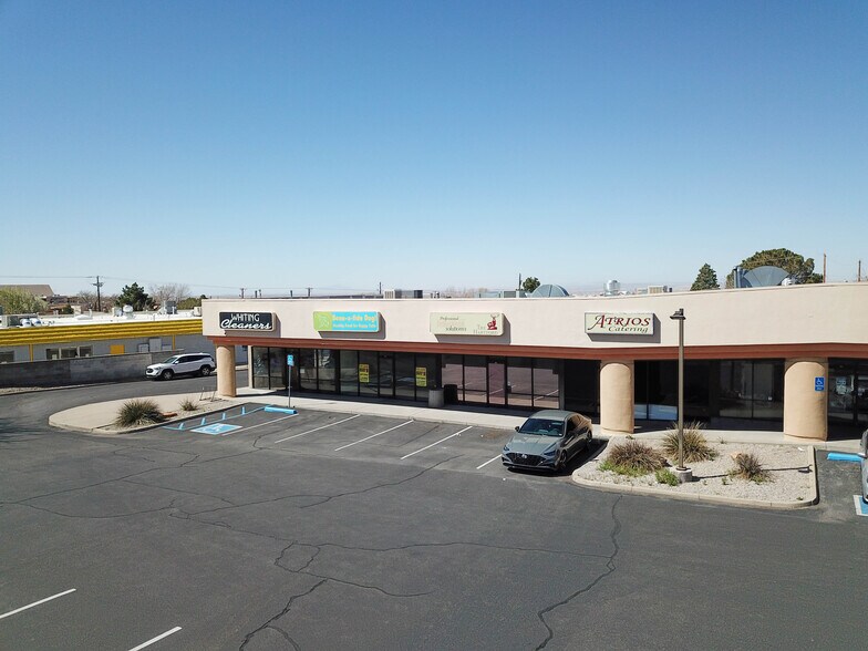More Photos Of 417 Tramway Blvd NE, Albuquerque Convenience Store For Lease
