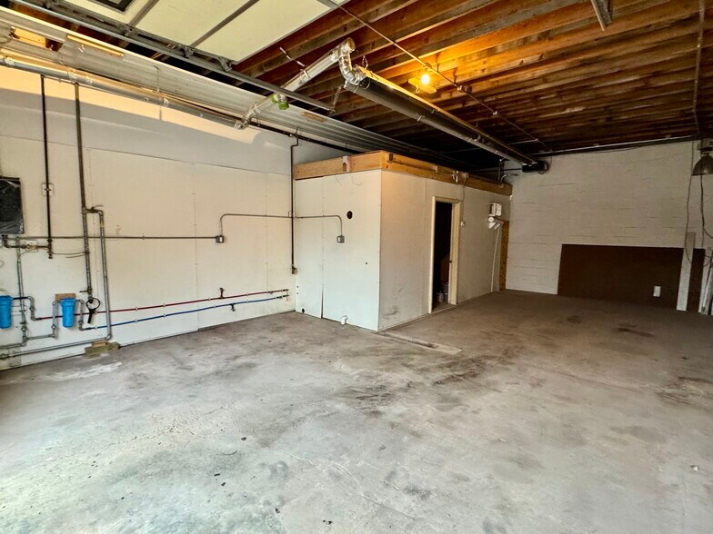 More Photos Of 2641 N 3650th Rd, Sheridan Industrial For Lease