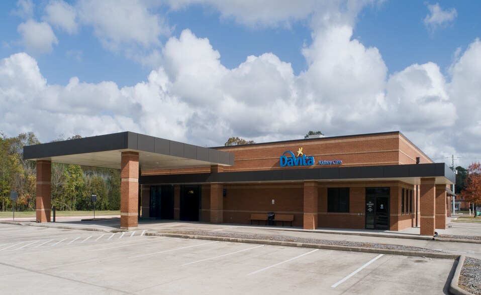 More Photos Of 1020 N 14th St, Beaumont Medical For Sale