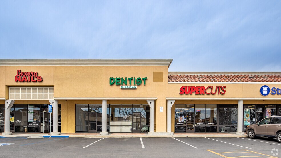 More Photos Of 18279-18517 Brookhurst St, Fountain Valley Unknown For Lease
