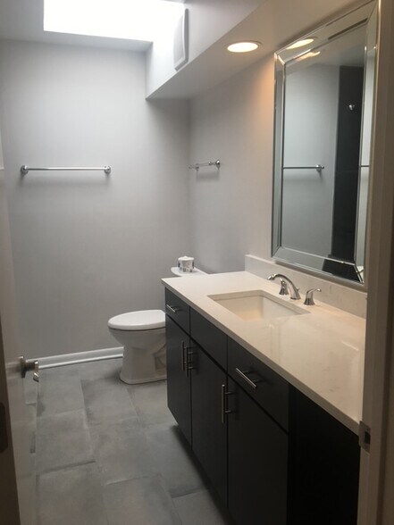 More Photos Of 2919 W Irving Park Rd, Chicago Office Residential For Sale