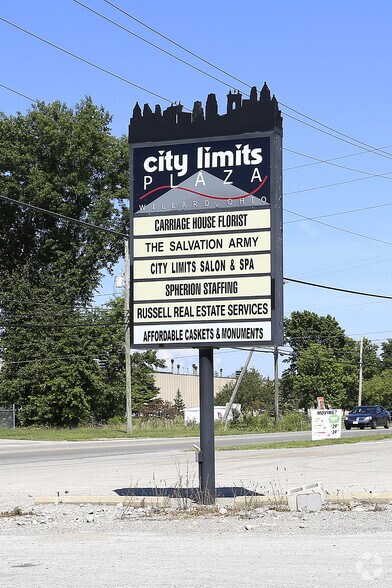 More Photos Of 730 E Tiffen St, Willard Unknown For Lease