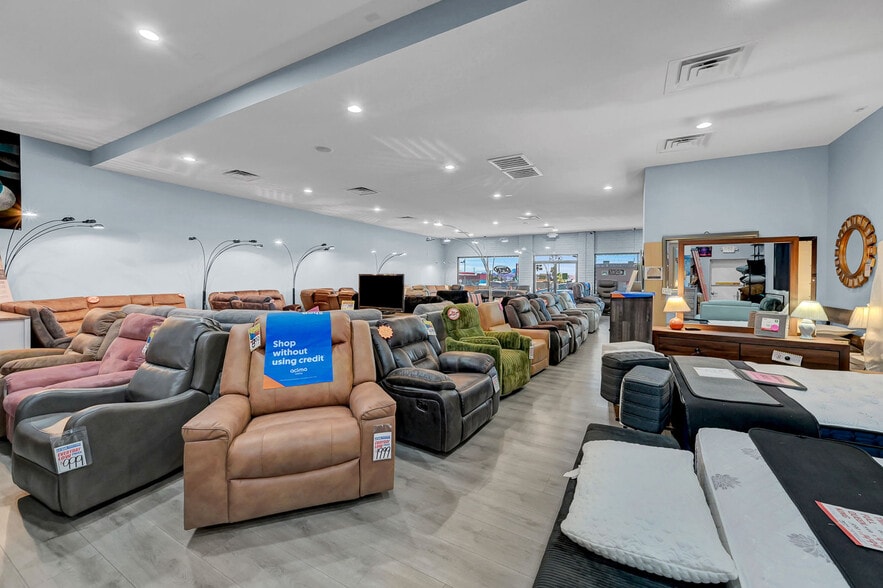 More Photos Of 1433 N Boulder Hwy, Henderson Freestanding For Sale