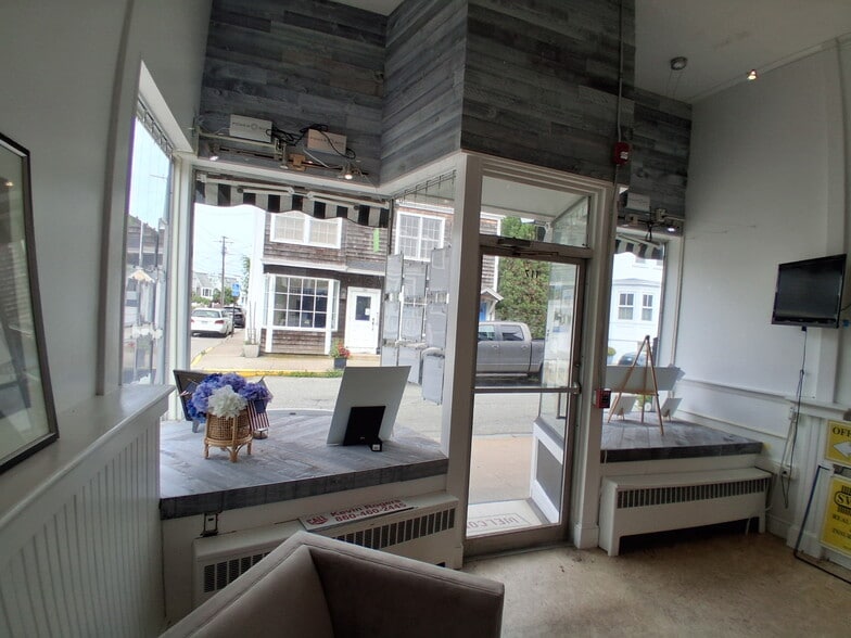 More Photos Of 119 Water St, Stonington Apartments For Sale