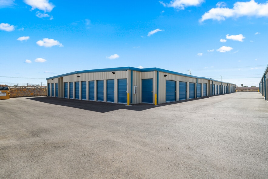 More Photos Of 14150 Pebble Hills Blvd, El Paso Self Storage For Sale