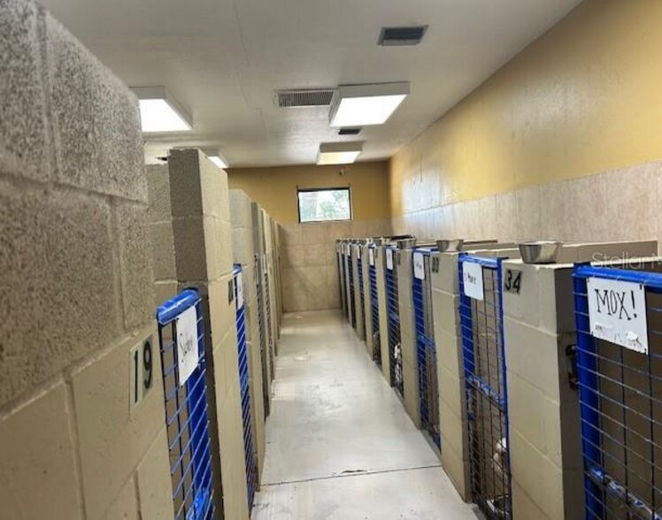 More Photos Of 3468 E State Road 436, Apopka Veterinarian Kennel For Sale