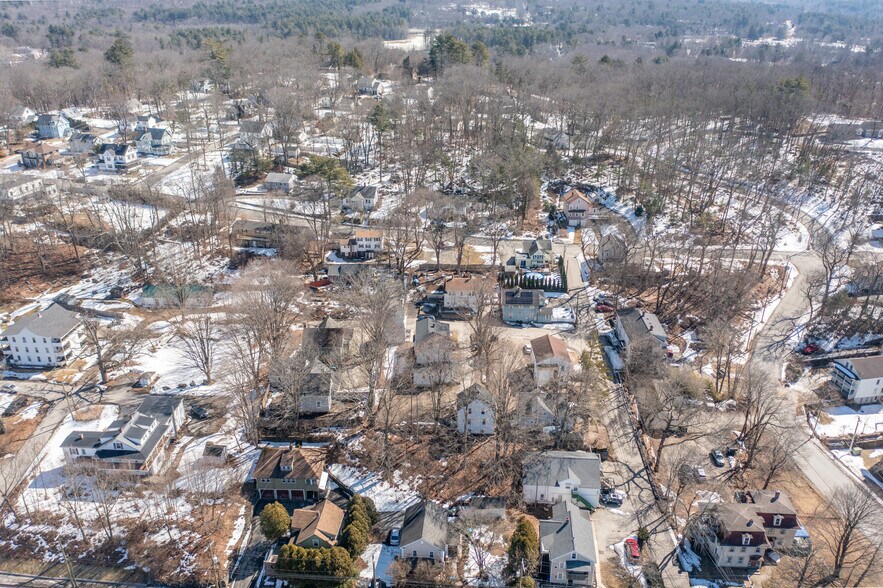 More Photos Of 2 Lyon St, Putnam Apartments For Sale