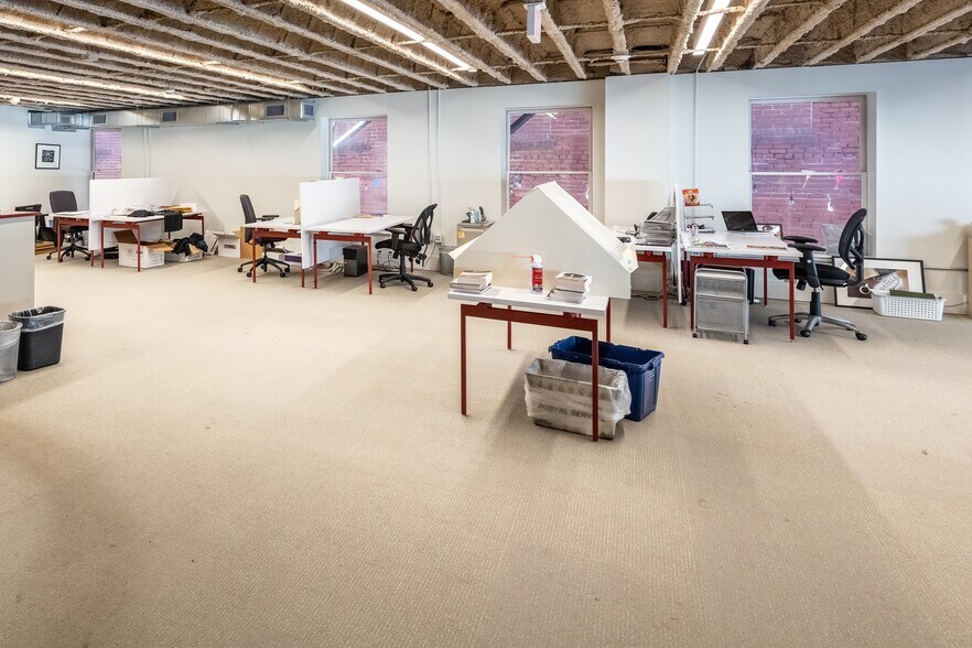 More Photos Of 320 E Chapel Hill St, Durham Storefront Retail Office For Lease