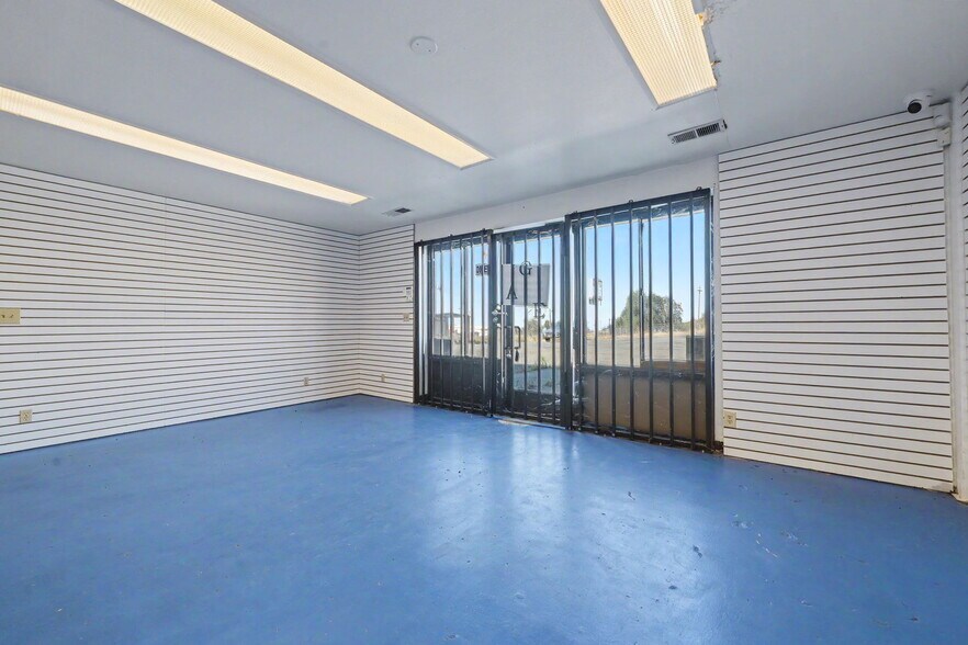 More Photos Of 11020 N State Highway 49, Martell Freestanding For Sale