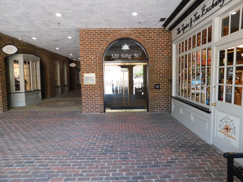 More Photos Of 310-320 King St, Alexandria Office For Lease