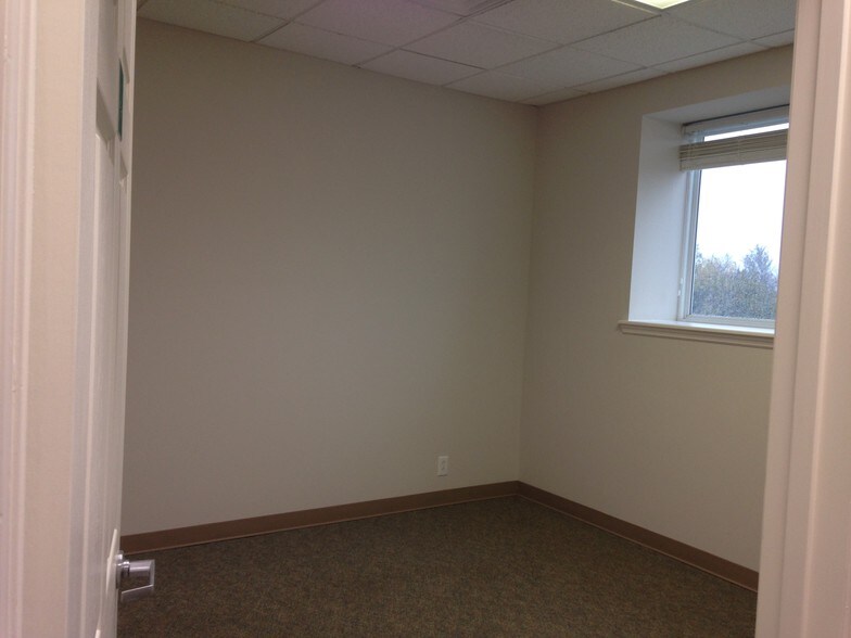 More Photos Of 714 W Main St, Murfreesboro Warehouse For Lease