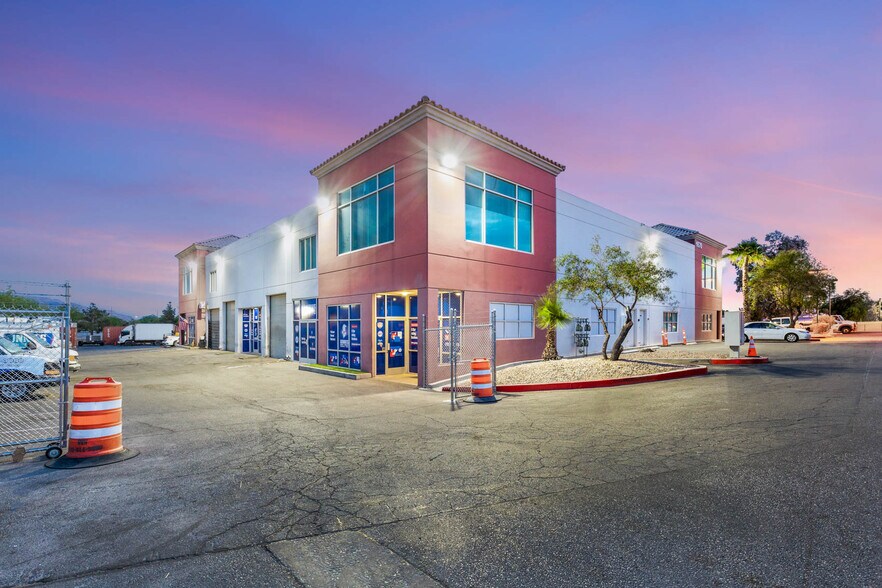 More Photos Of 4570 Donovan Way, North Las Vegas Light Distribution For Sale