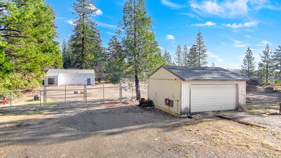 More Photos Of 5060 Pony Express Trl, Camino Industrial For Sale