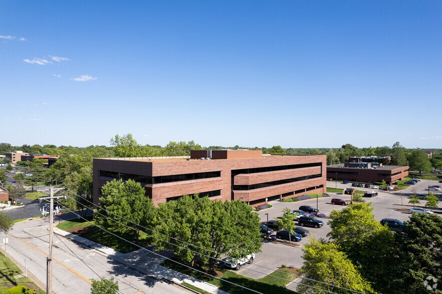 More Photos Of 675 Old Ballas Rd, Creve Coeur Medical For Lease