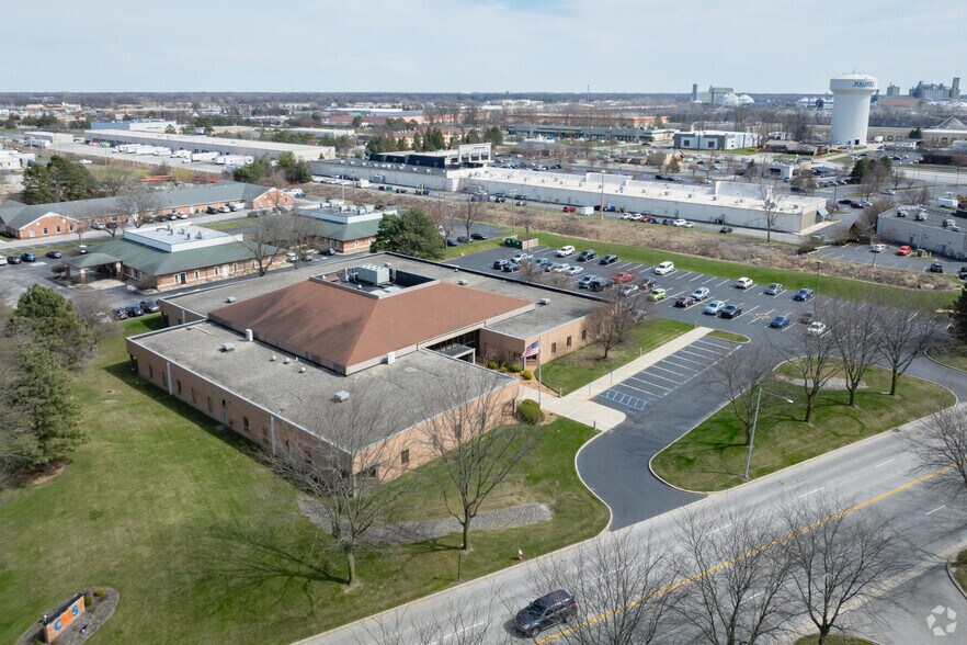 More Photos Of 1480 Ford St, Maumee Office For Sale