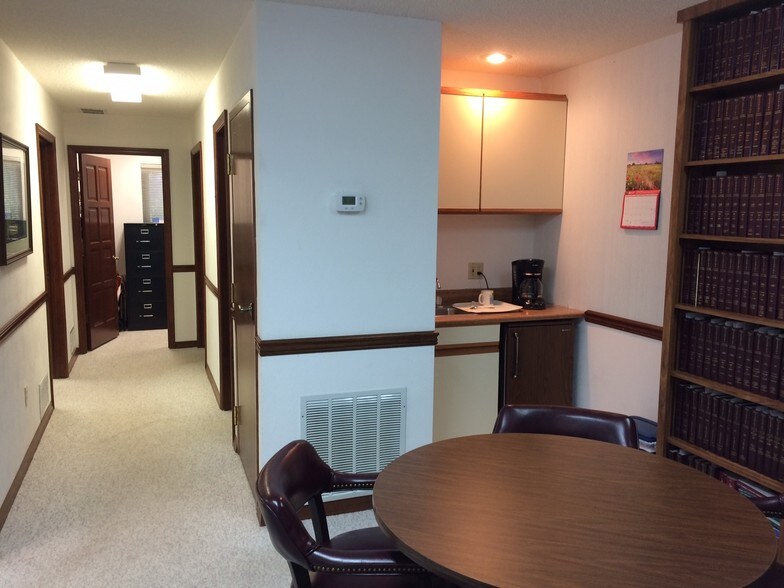 More Photos Of 1326 S Ridgewood Ave, Daytona Beach Office For Lease