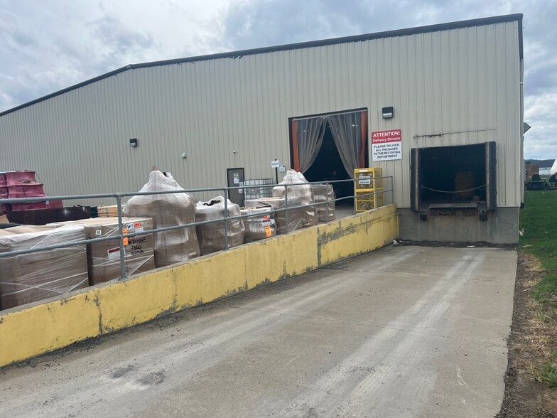 More Photos Of 112 Corporate Dr, Morgantown Warehouse For Sale