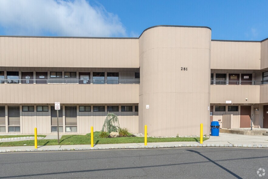 More Photos Of 281 Summerhill Rd, East Brunswick Office For Sale