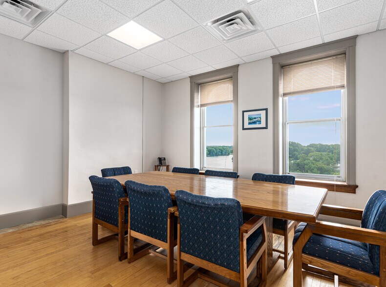 More Photos Of 628-630 Columbus St, Ottawa Loft Creative Space For Sale