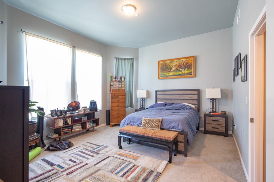 More Photos Of 350 4th St, Oakland Apartments For Sale