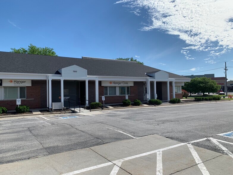 More Photos Of 7820-7836 Wakeley Plz, Omaha Medical For Lease